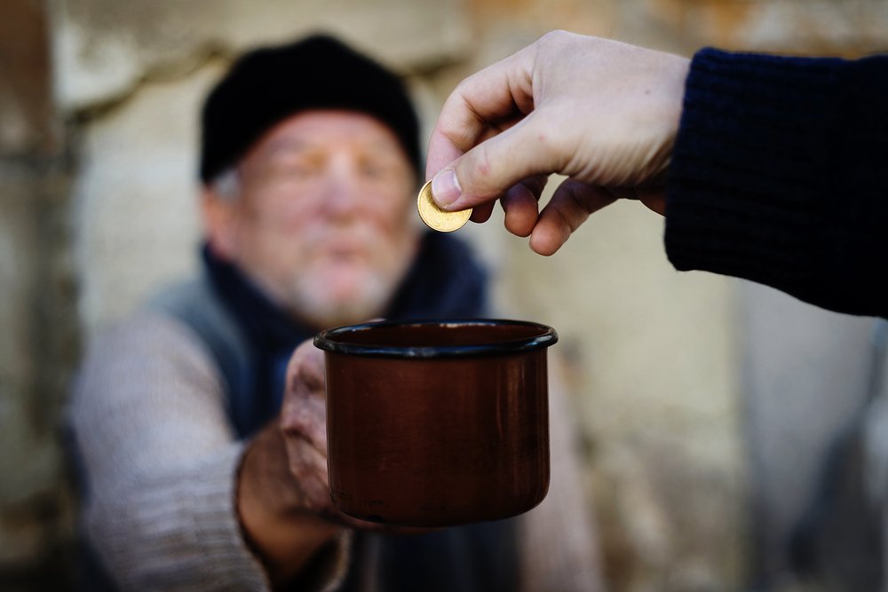 Povertà e nuove forme di aiuto 3 Povertà e nuove forme di aiuto